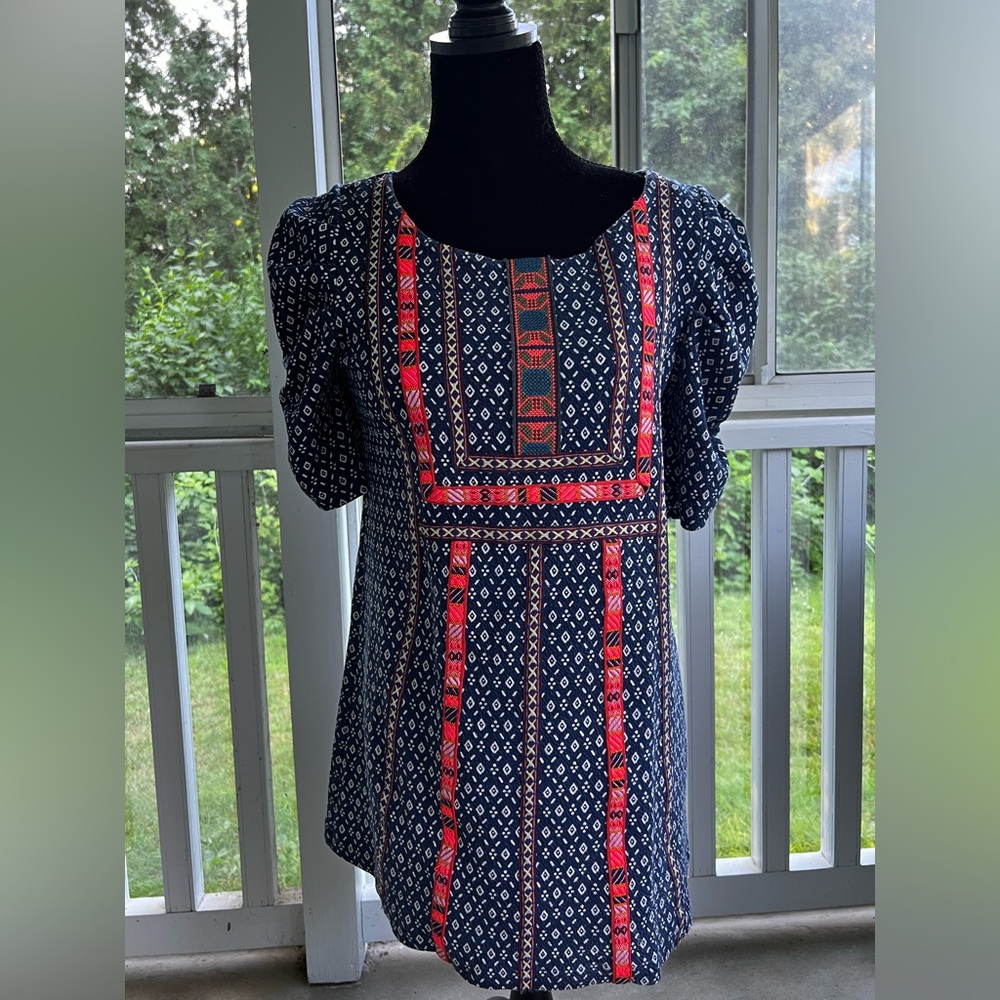 Anthropologie Akemi + Kin Embroidered Women's Tunic top